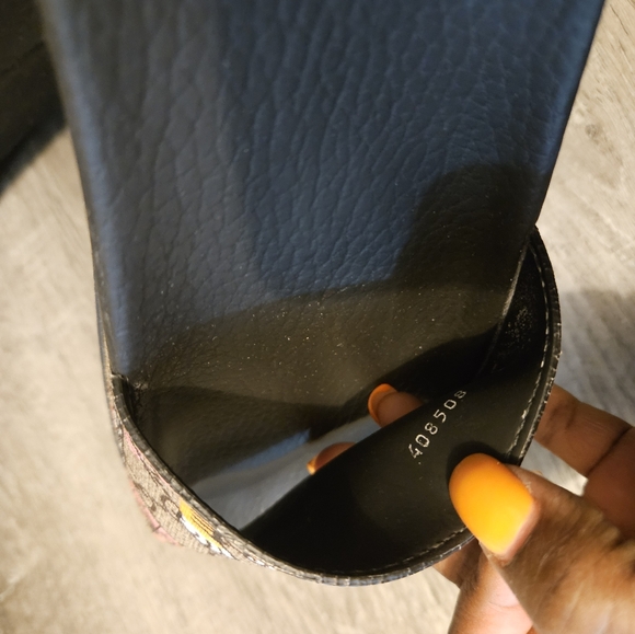 Authentic Gucci Slides - Picture 7 of 7